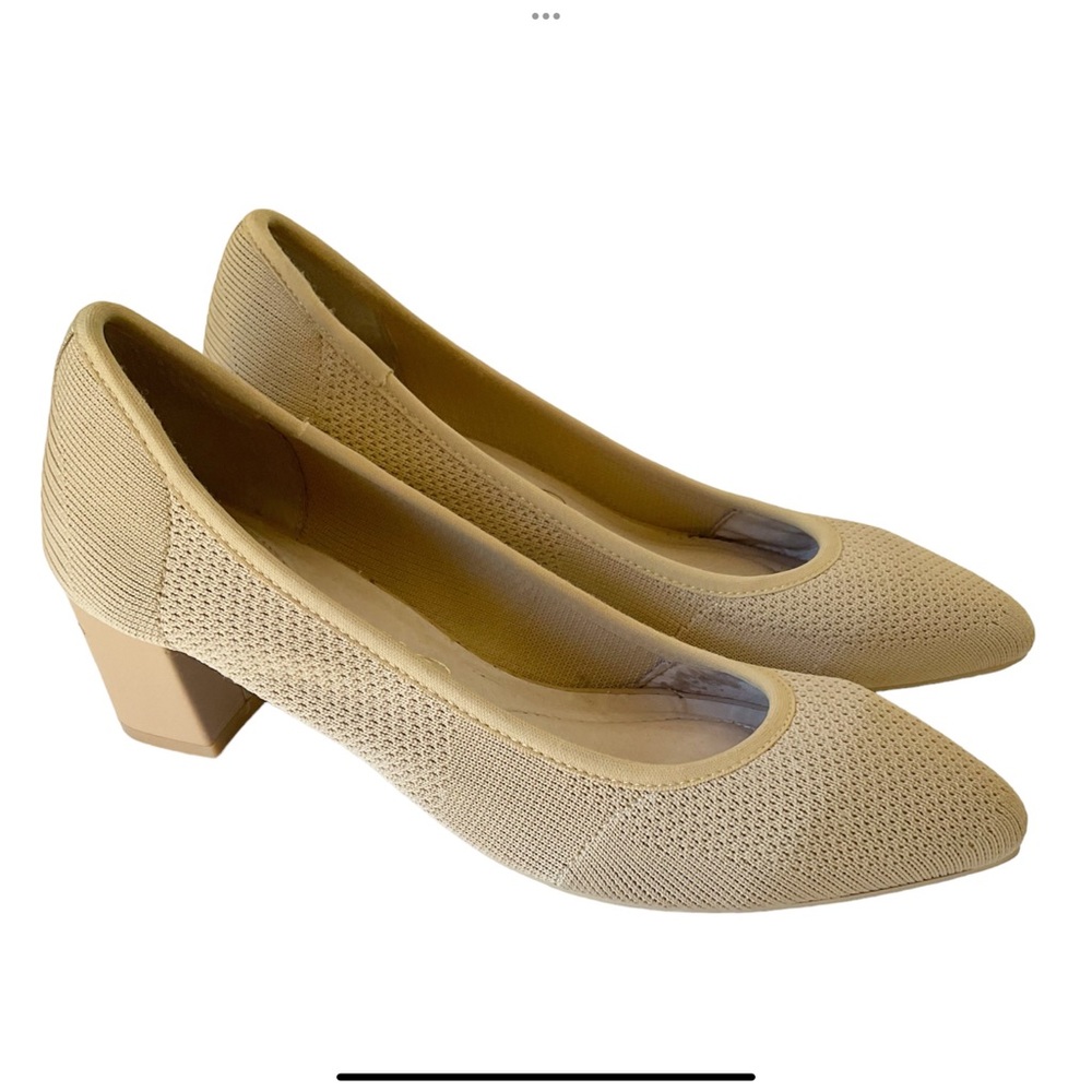 Sudini Barclay Comfort Stretch Mesh Pumps in Nude Size 7W